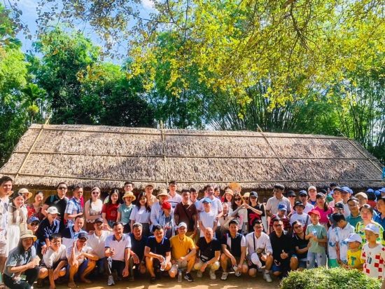Tập thể CBNV Tập đoàn Ngọc Diệp ghé thăm Khu di tích Ngã ba Đồng Lộc, Làng Sen quê Bác trong chuyến du lịch nghỉ mát 2024